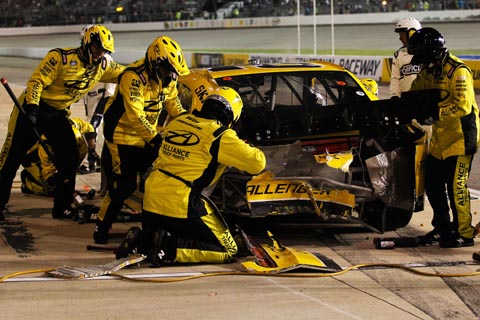 2012_sam_hornish_jr._pits